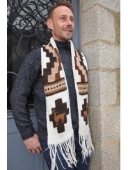 Echarpe tricoté artisanalement