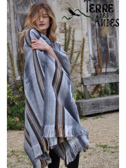 Confortable poncho péruvien...