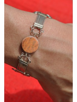 Bracelet avec pierre...