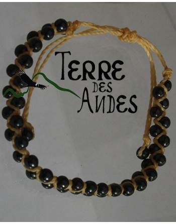 Bracelet en macramé et perles noires