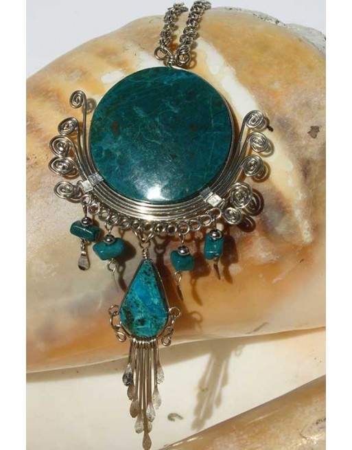 Collier en pierre péruvienne turquoise